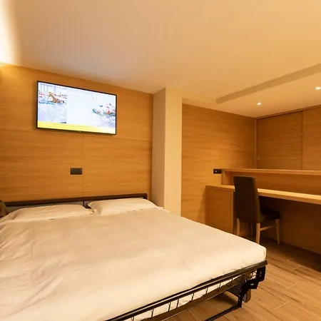 Centro's Hotel