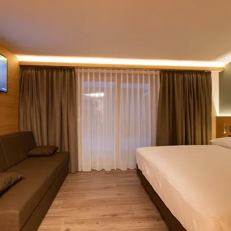 Centro's Hotel 3*